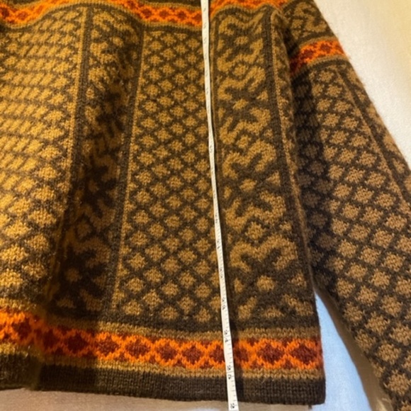 Made in Norway. 100 % wool sweater branded FIGGJO. Medium-Large woman size. Warm - Picture 8 of 11